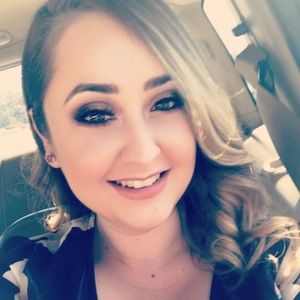 Meet your Posher, Mallory